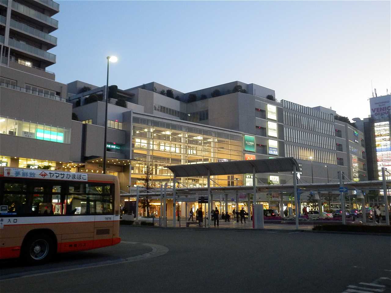 あかし市民図書館