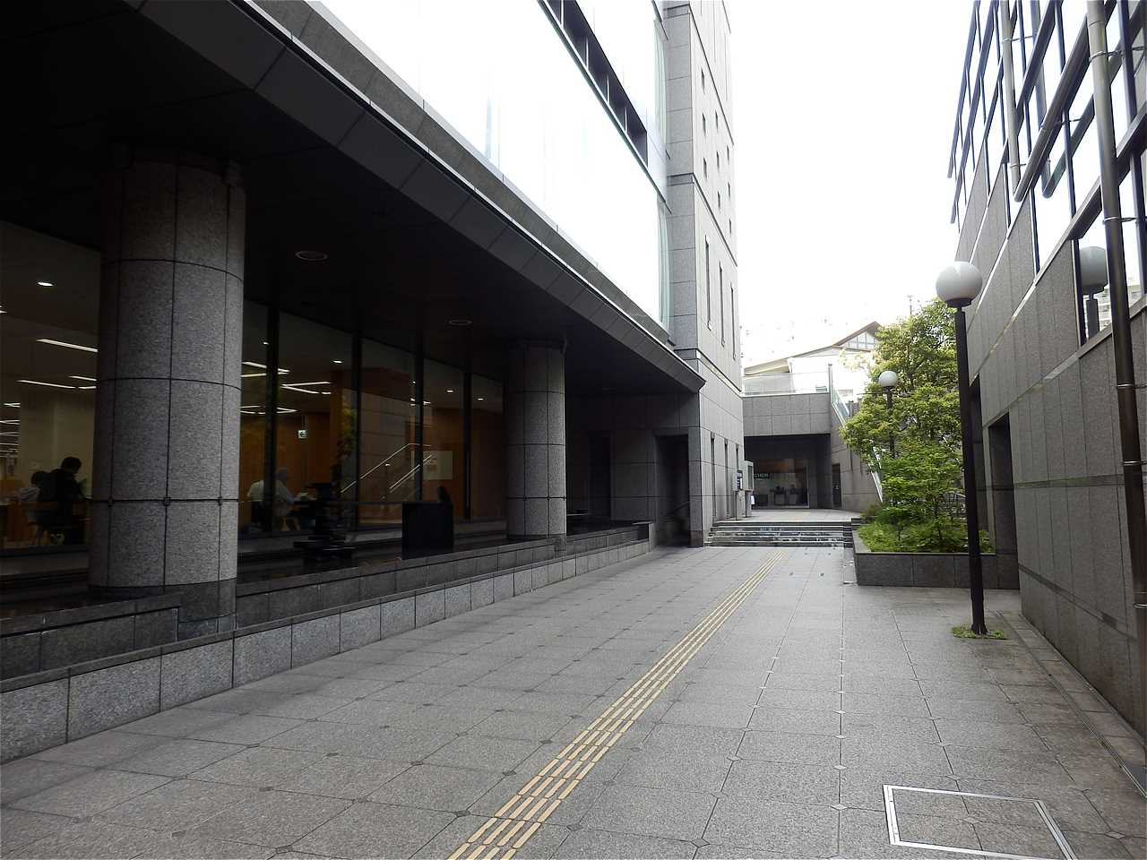大阪市立中央図書館